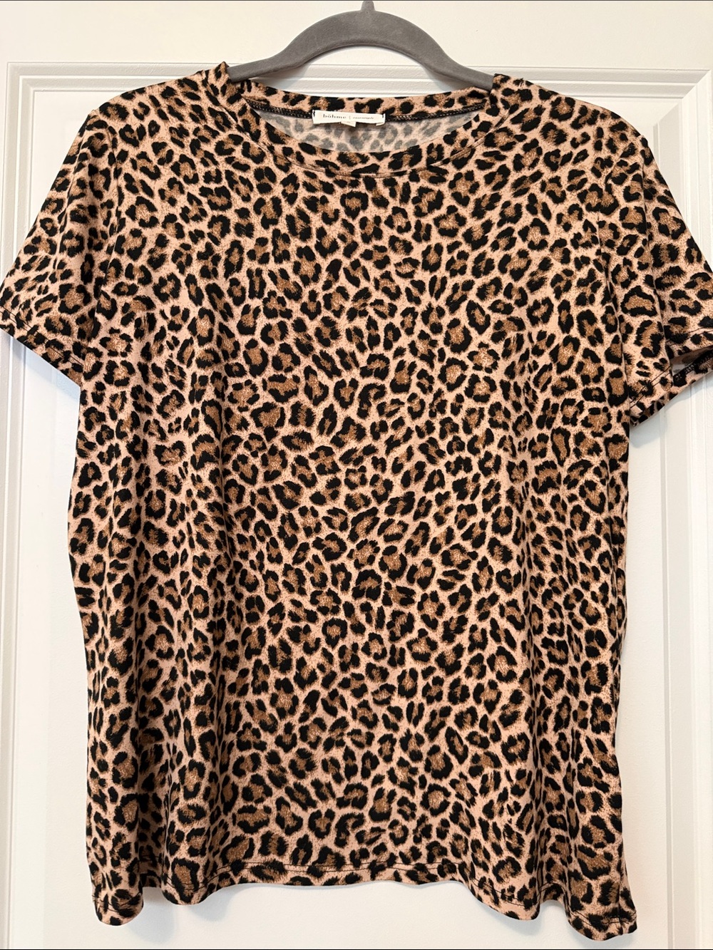 bohme Short Sleeve Leopard Print Tee in Tan and Black